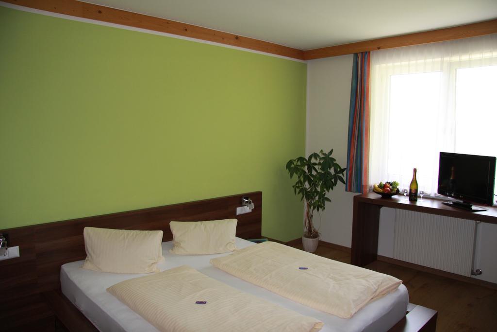 Sporthotel Moelltal Flattach Room photo